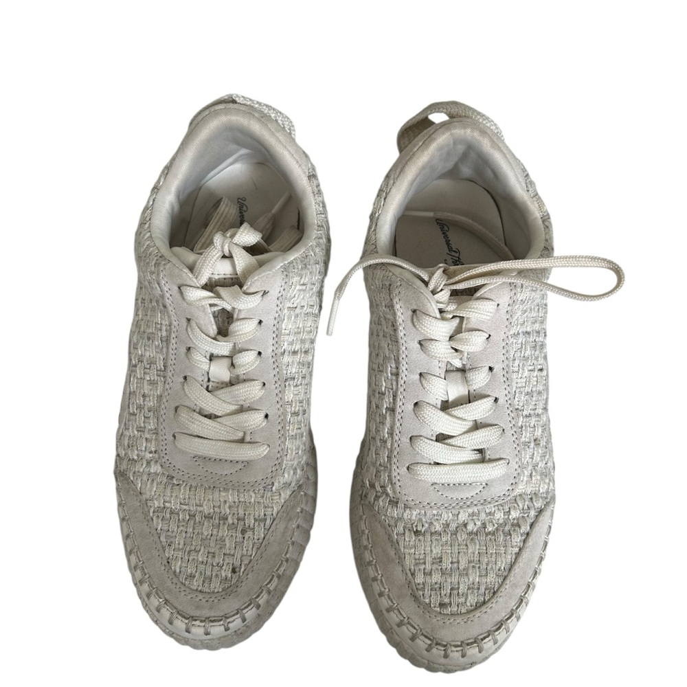 Universal Thread Cream Textured Persephone Sneakers w Memory Foam Insole Size 7
